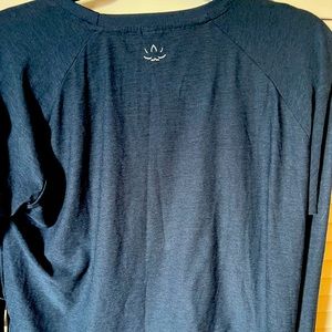 Beyond Yoga featherweight Daydreamer pullover, Nocturnal Navy